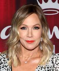Jennie Garth Hairstyles