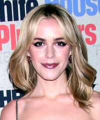 Kiernan Shipka Hairstyles