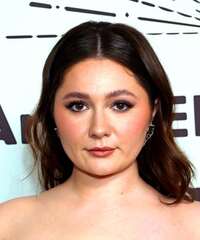 Emma Kenney Hairstyles