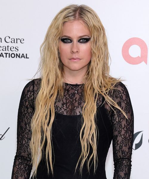 Avril Lavigne Long Edgy Hairstyle With Waves - side view