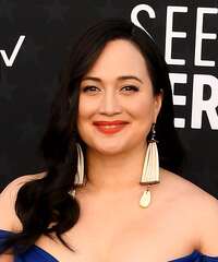 Lily Gladstone Hairstyles