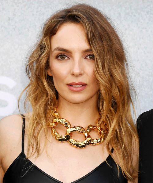 Jodie Comer Long Voluminous Hairstyle With Waves