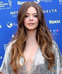 Sasha Pieterse Hairstyles