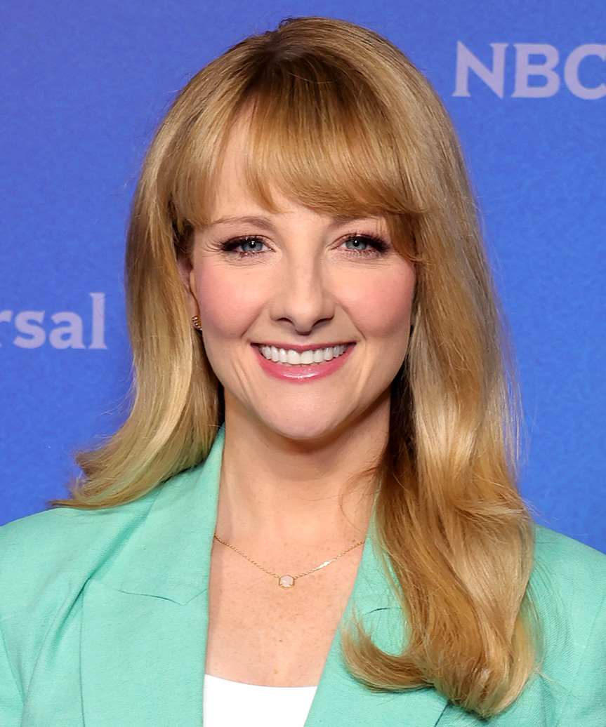 Melissa Rauch Long Hairstyle With Classic Bangs