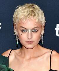 Emma Corrin Hairstyles