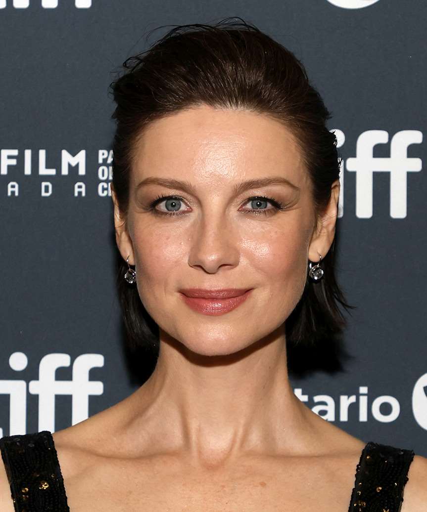 Caitriona Balfe Short Sleek Bob Haircut