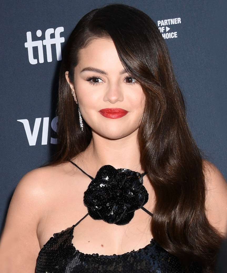 Selena Gomez Sophisticated Hairstyle With Volume