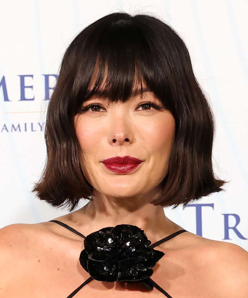 Lindsay Price Blunt Cut Bob With Waves