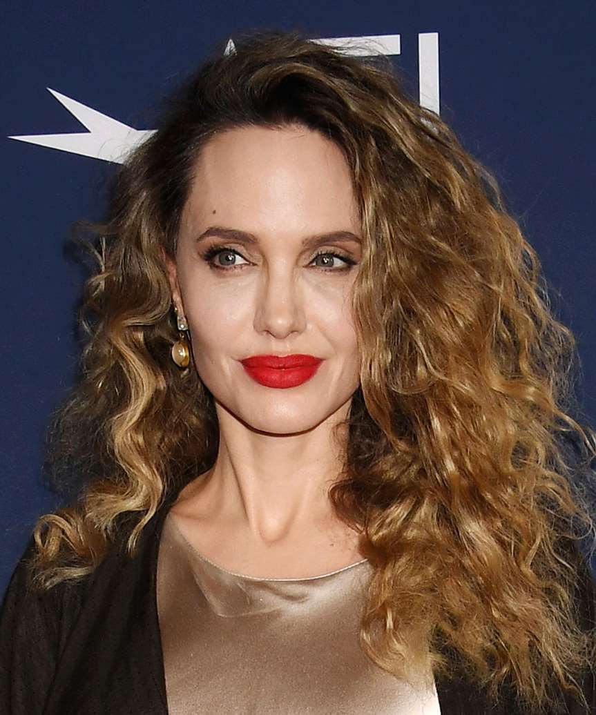 Angelina Jolie Wild Hairstyle With Voluminous Curls