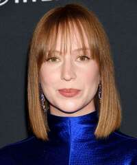 Hannah Einbinder Hairstyles