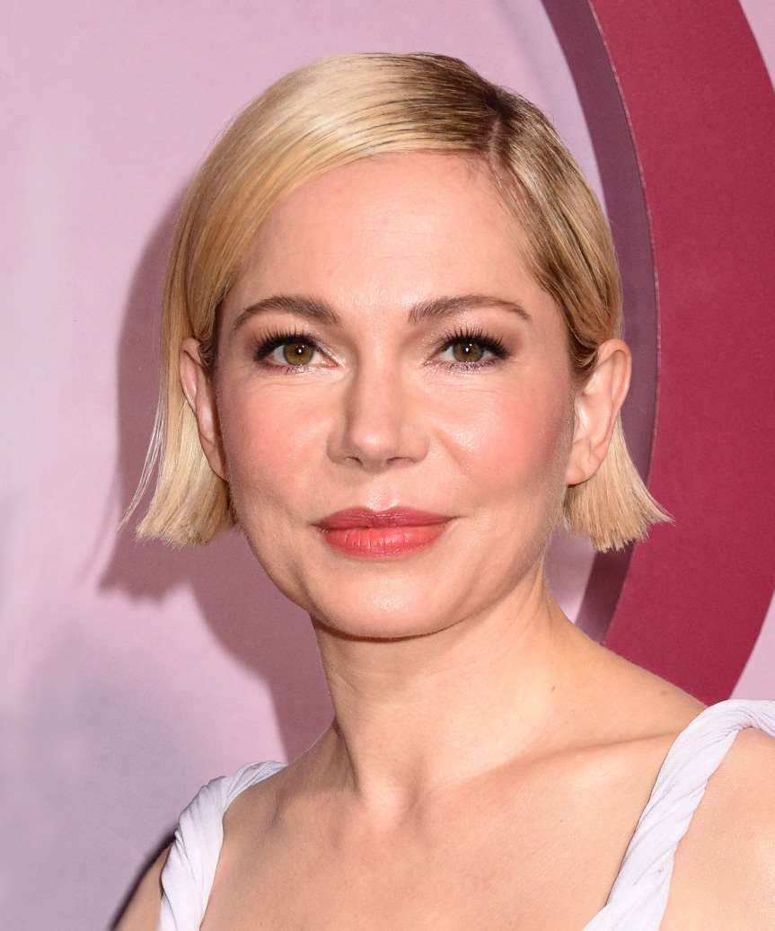 Michelle Williams Side-Parted Blunt Cut Bob