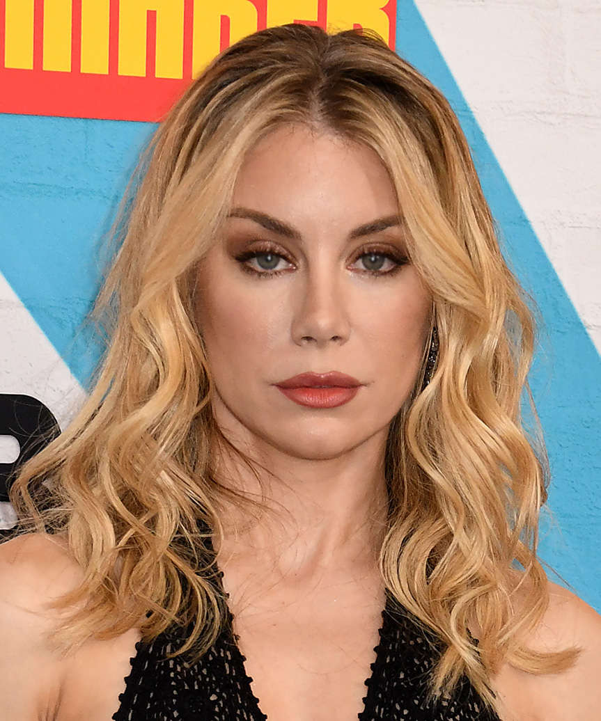 Jennifer Holland Easy Going Hairstyle With Highlights