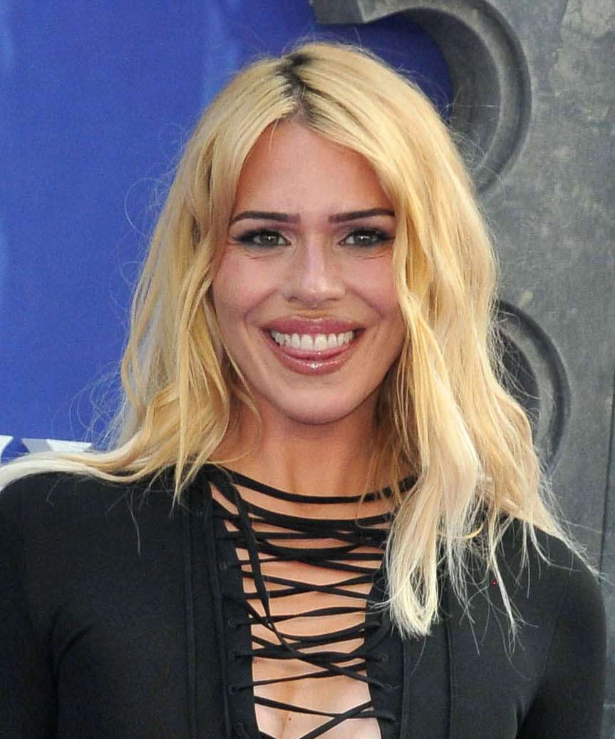 Billie Piper Long Wavy Blonde Hairstyle