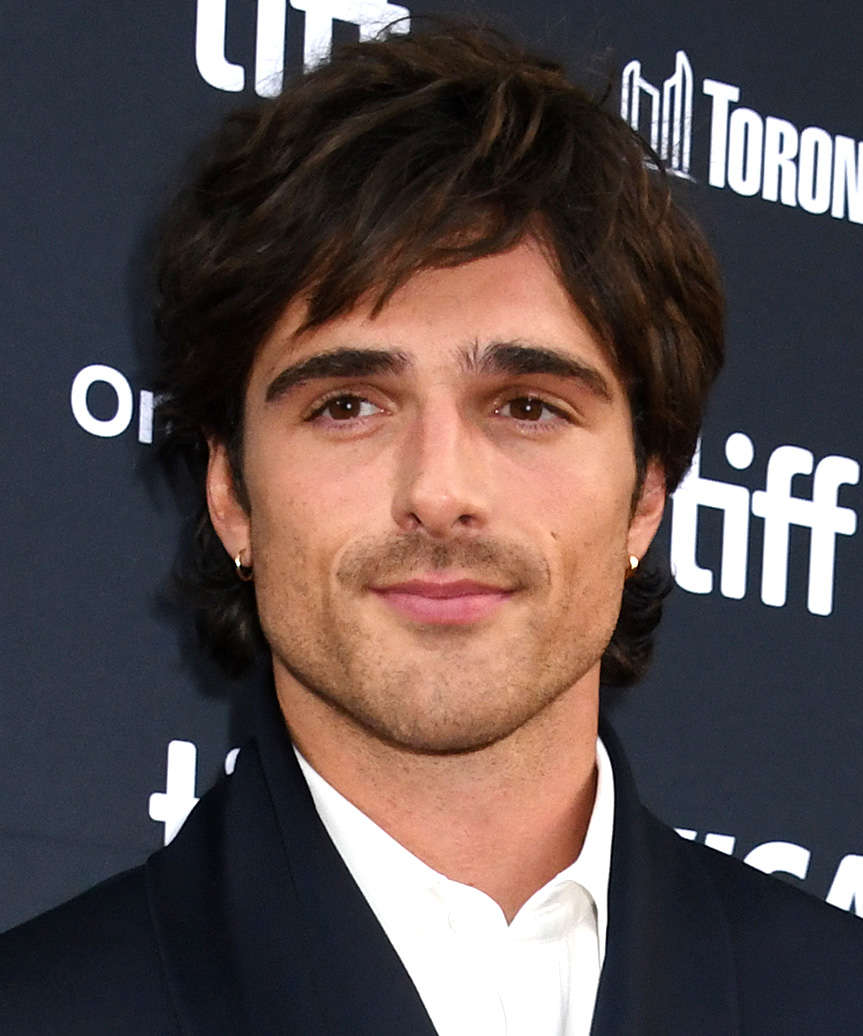 Jacob Elordi Short Hairstyle With Waves