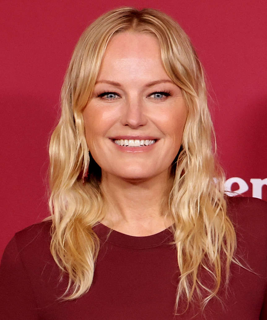 Malin Akerman Medium-Length Hairstyle With Subtle Waves And Classic Bangs