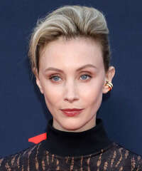 Sarah Gadon Hairstyles