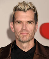 Timothy Simons Hairstyles