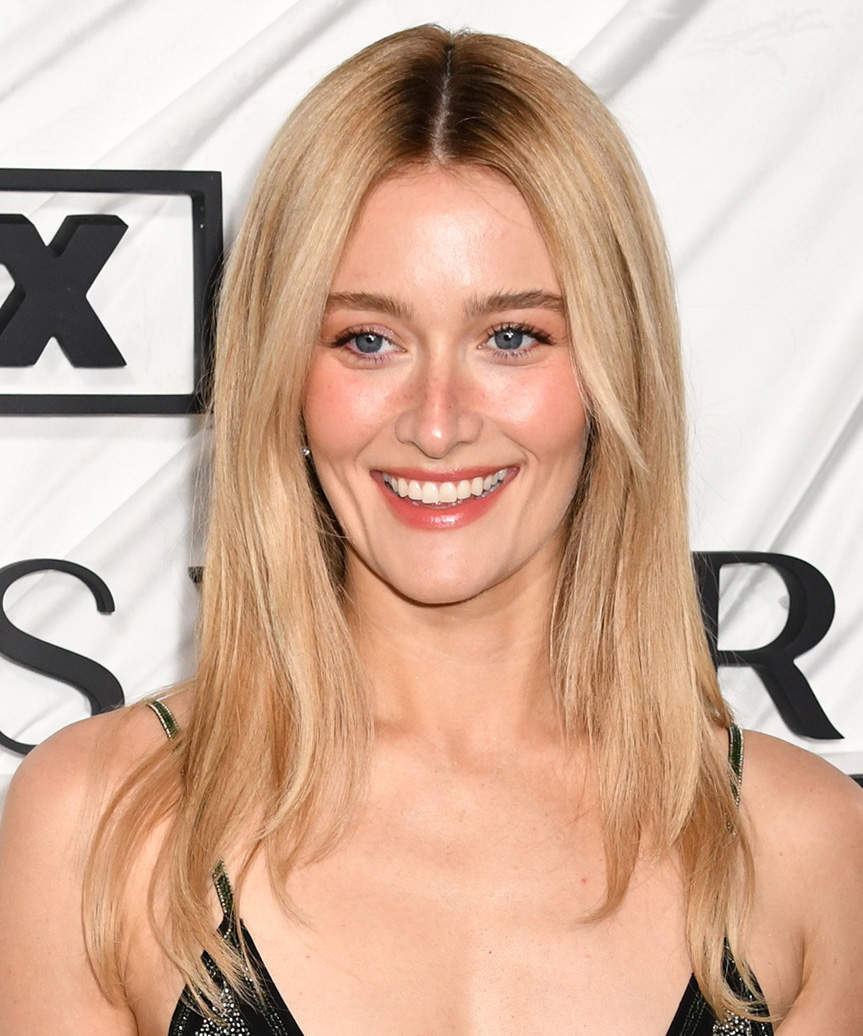 Sarah Pidgeon Long Sleek And Simple Hairstyle