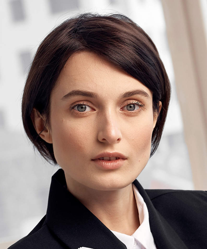 Sleek Minimalistic French Bob 