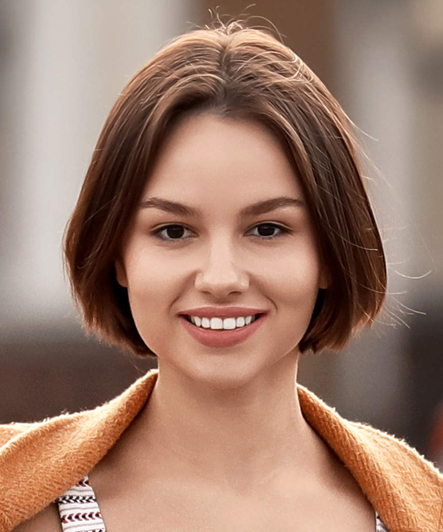 Classic Chin-Length Bob With Soft Inward-Curving Ends