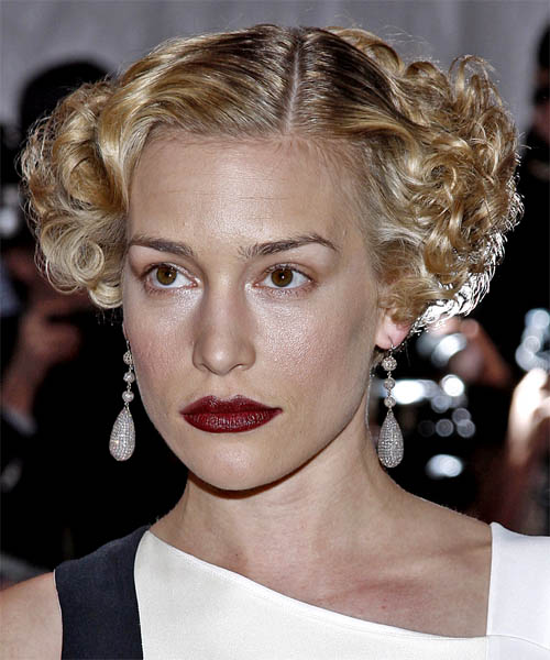 Piper Perabo Short Curly     Hairstyle