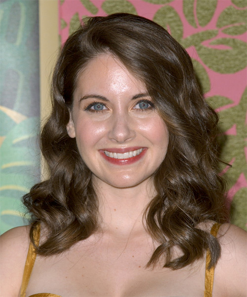 Alison Brie Long Wavy     Hairstyle  