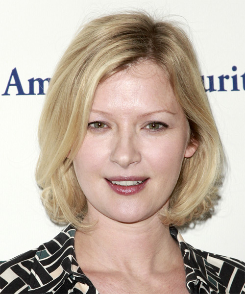 Gretchen Mol Medium Straight   Light Blonde and  Brunette Two-Tone   Hairstyle
