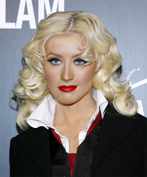 Christina Aguilera Long Wavy     Hairstyle