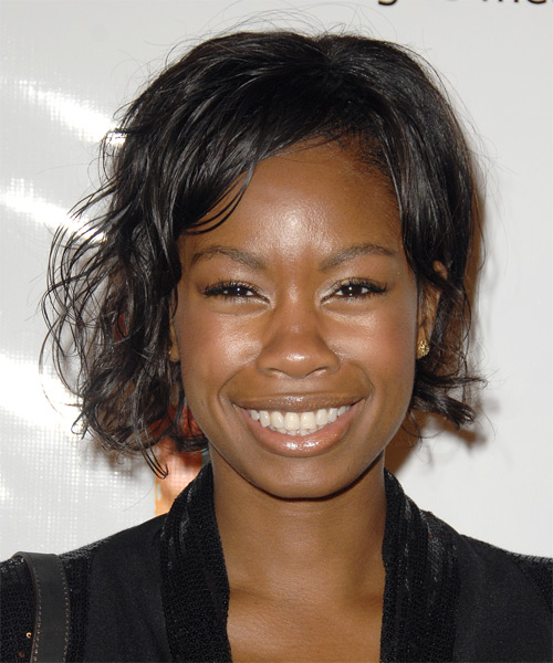 Tolula Adeyemi Short Wavy   Black    Hairstyle