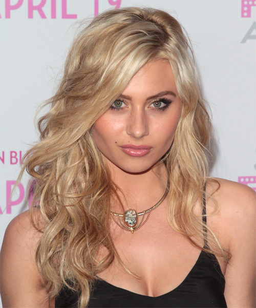 Alyson Michalka Long Wavy   Light Blonde   Hairstyle   with  Blonde Highlights