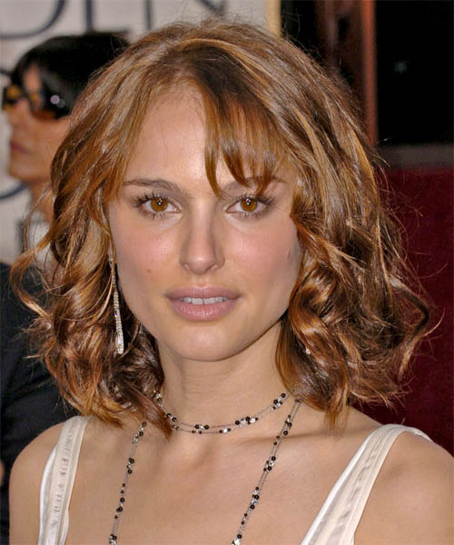 Natalie Portman Medium Wavy    Caramel Brunette   Hairstyle