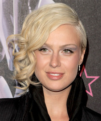 CariDee English Hairstyles