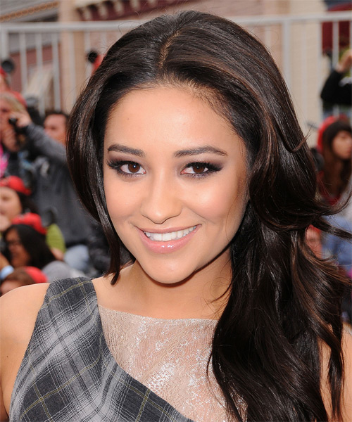 Shay Mitchell Hairstyles Hair Cuts And Colors