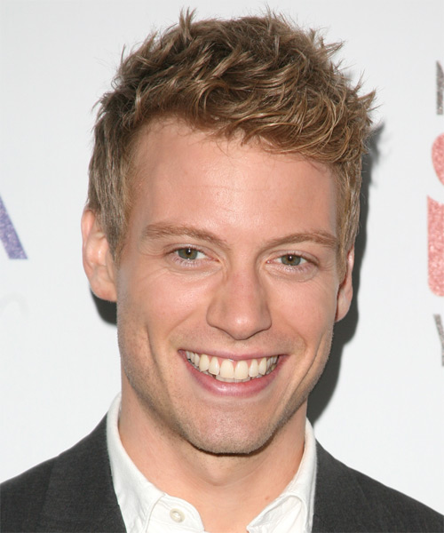 Barrett Foa  Short Straight   Dark Blonde   Hairstyle   with Light Blonde Highlights