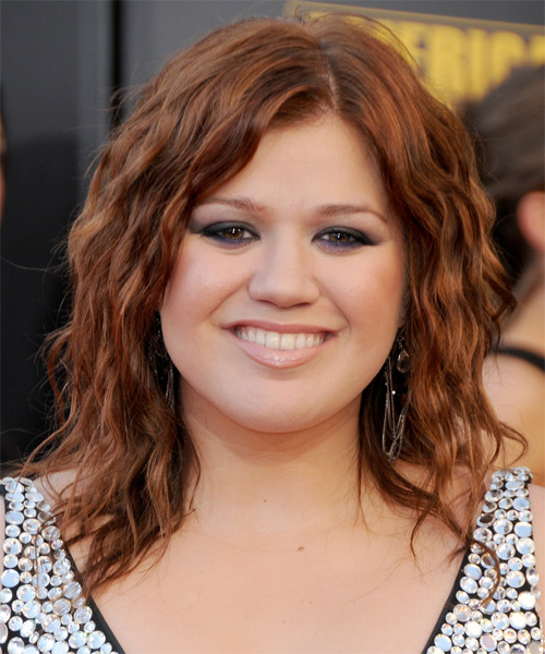 Kelly Clarkson Medium Wavy    Mahogany Brunette