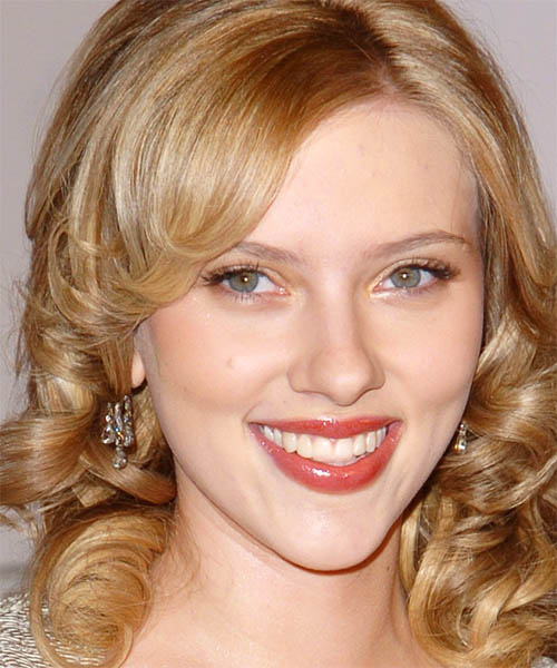 Scarlett Johansson Medium Curly     Hairstyle