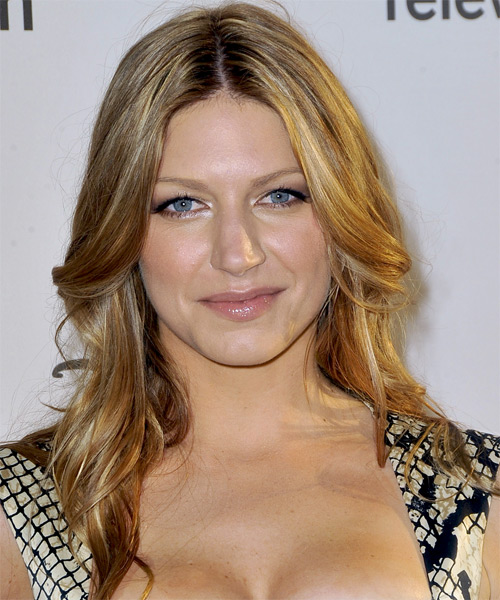 Jes Macallan  Long Straight    Blonde     with Light Blonde Highlights