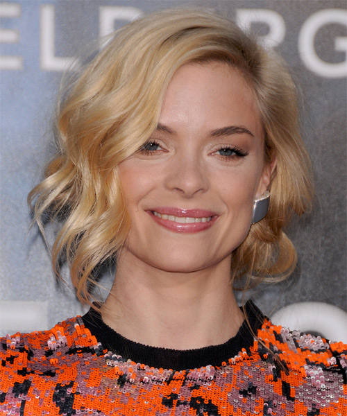 Jamie King Short Wavy Layered   Golden Blonde Bob