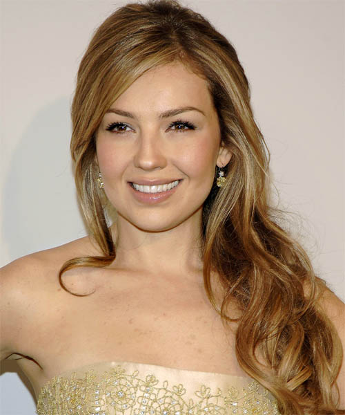 Thalia Long Wavy     Hairstyle