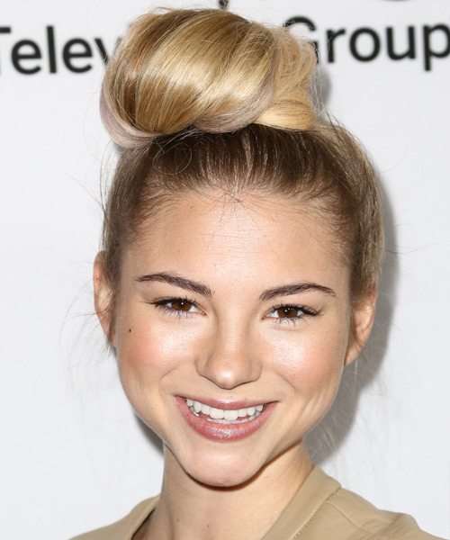 Allie Gonino Updo with a Top Knot Bun