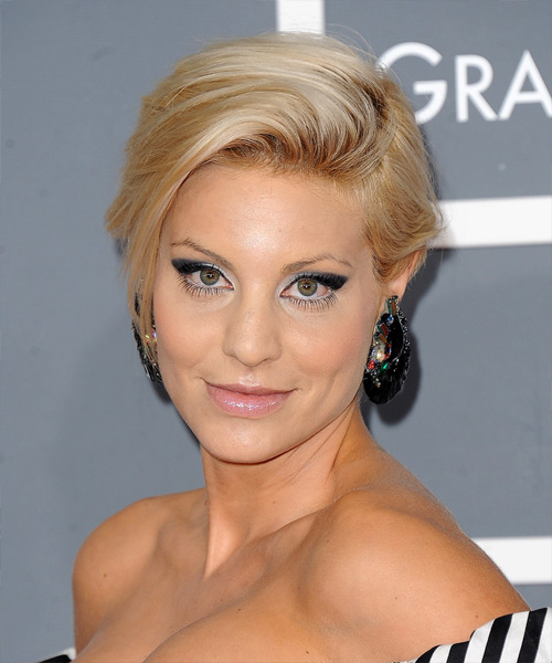 Lisa D Amato Short Straight   Light Blonde   Hairstyle