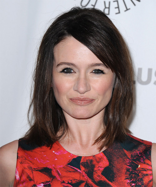 Emily Mortimer Hairstyles, Hair Cuts and Colors