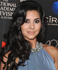 Camila Banus Hairstyles