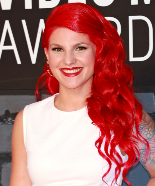 Carly Aquilino Long Wavy     Hairstyle