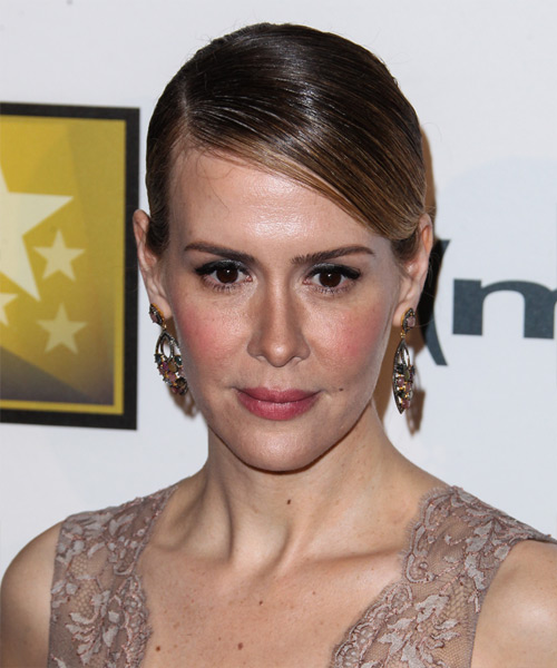 Sarah Paulson Straight - side view