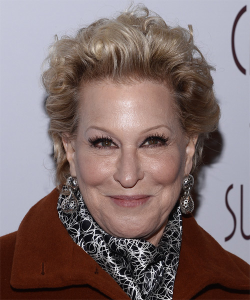 Bette Midler Short Wavy   Light Champagne Blonde   Hairstyle