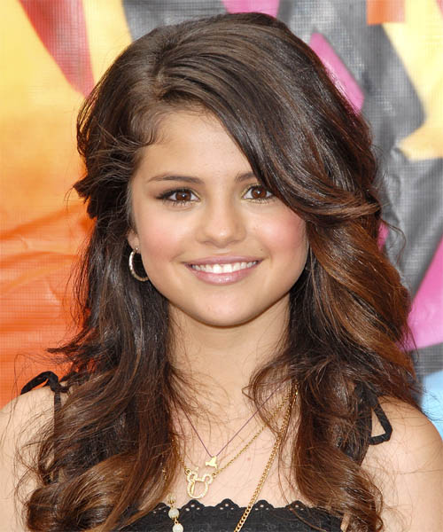 Selena Gomez Long Wavy    Brunette   Hairstyle
