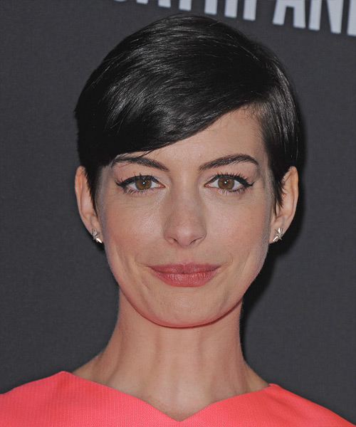 Anne Hathaway Short Straight   Black    Hairstyle with Side Swept Bangs