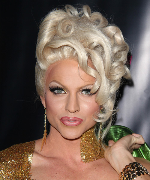 Courtney Act Hairstyles in 2018