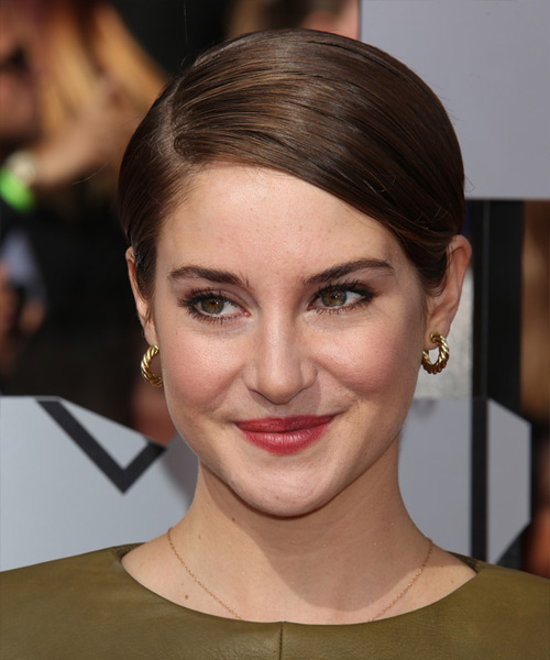 Shailene Woodley Short Straight    Chocolate Brunette